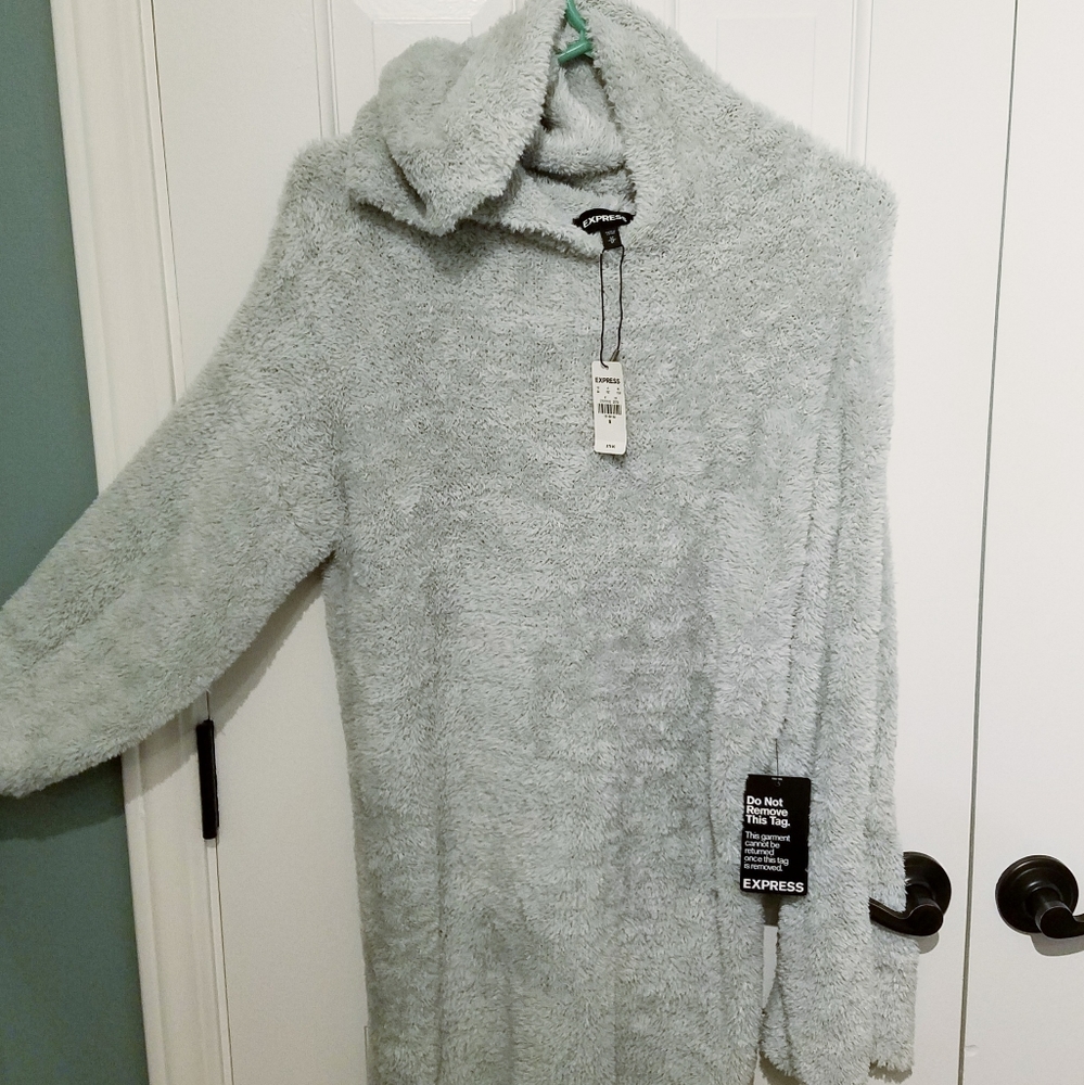 Express Ladies Hooded Blanket Sweater (New)